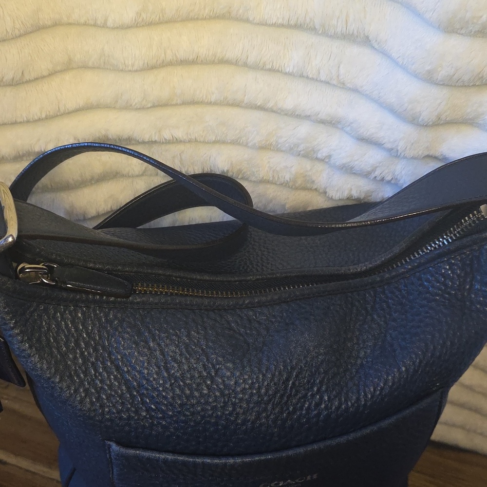 Coach LEGACY 25678 Pebble Leather DUFFLE BAG. - Picture 4 of 12